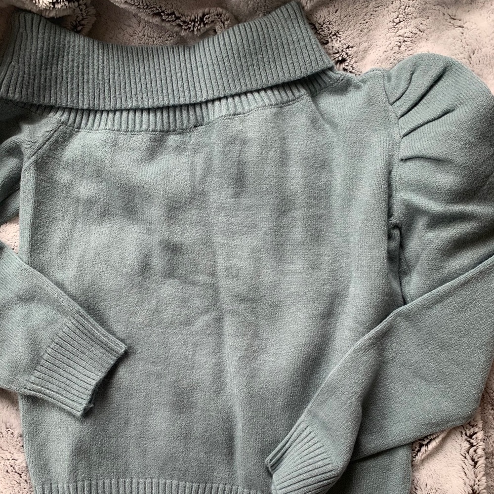 Off Shoulder Crochet Sweater - Picture 5 of 7